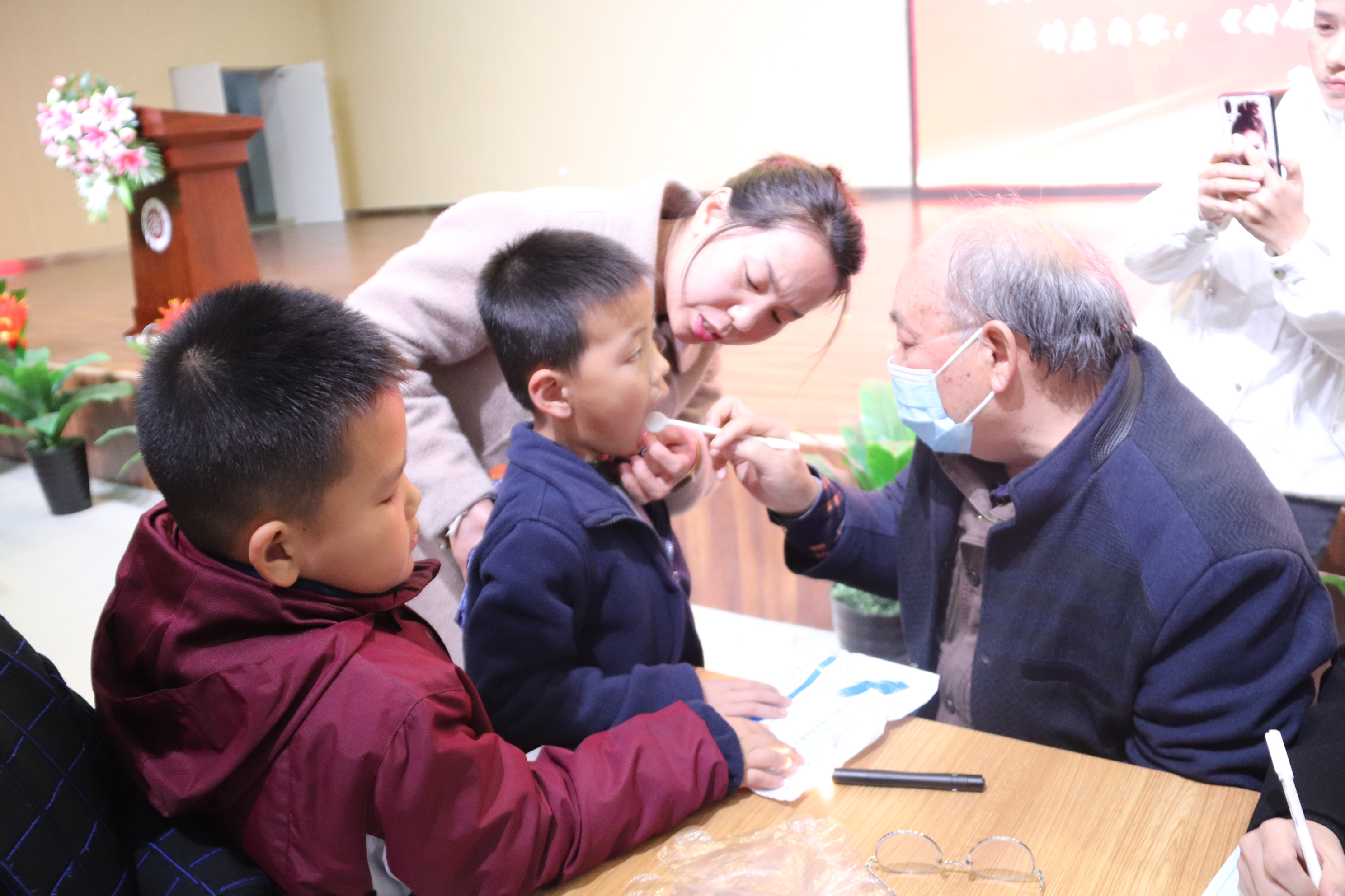 【北大培文】知名專家進校園，口腔健康伴成長